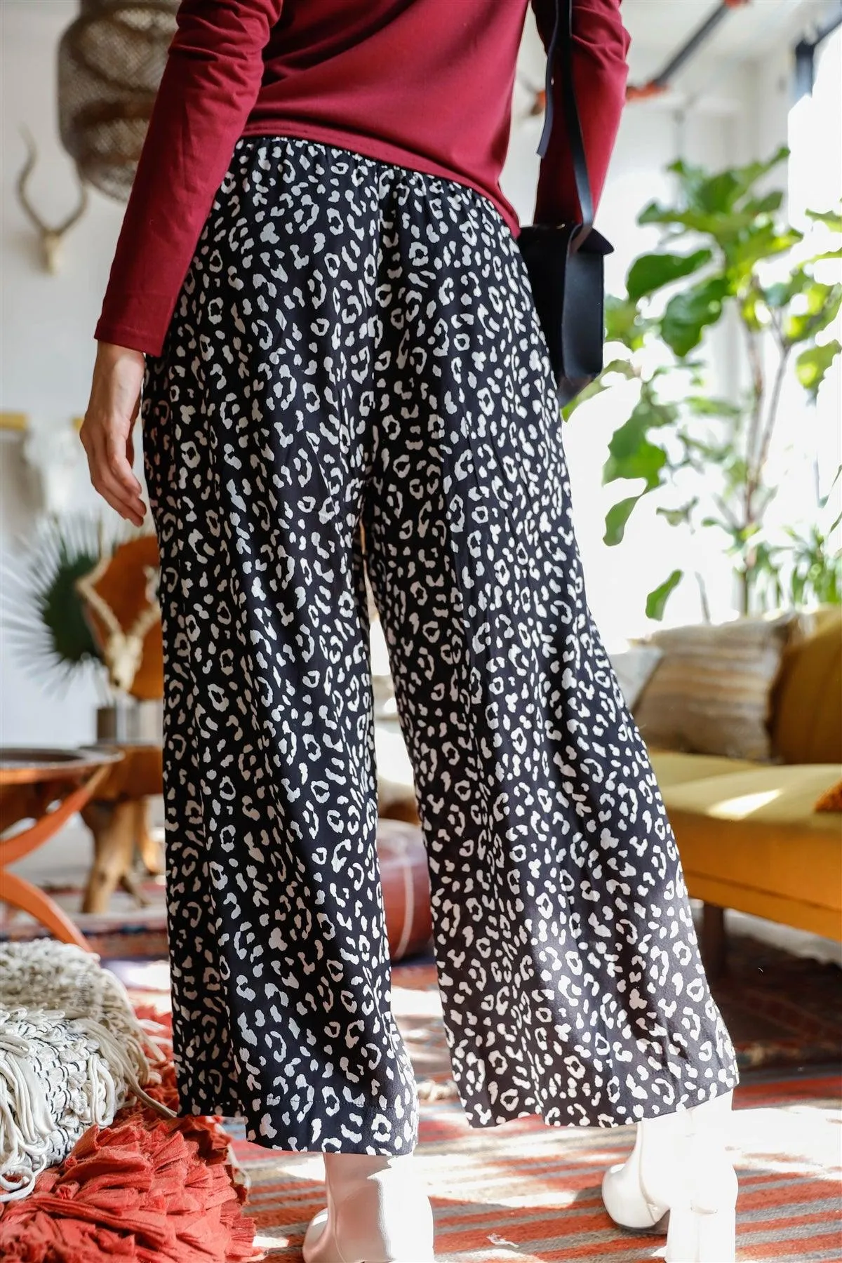 Monochrome Animal Print Smocked Ruffle Waist Wide Leg Pants /1-2-2-2