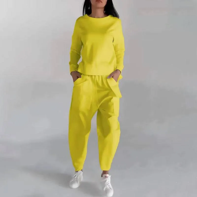 Solid Color Fashion Sweatshirt & Loose Trousers Set – Women's Long Sleeve Back Slit Top with Pockets